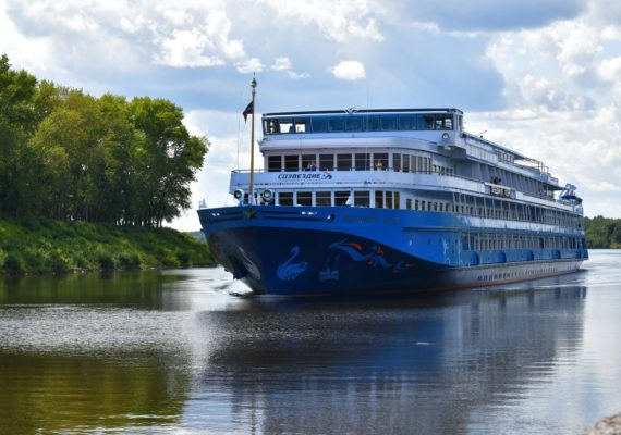 Лебединое озеро (Водоходъ)